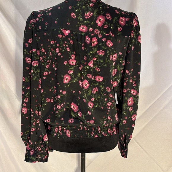 Banana Republic Floral Satin Wrap Top Blouse V-Neck Size M - Picture 4 of 14